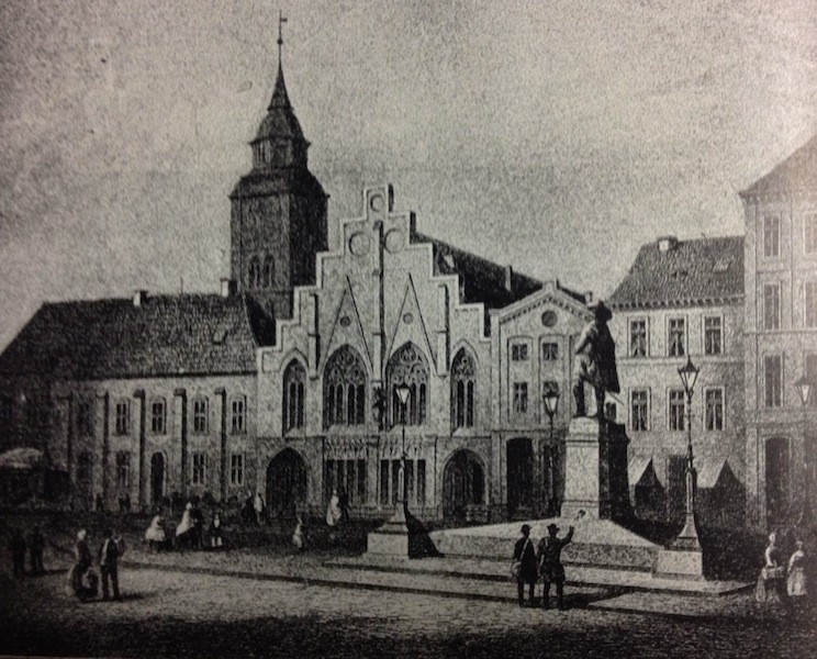 Nicht Müllers Ding: die ursprüngliche Fassadengestaltung des Domanbaus, hier auf einem Stahlstich um 1850. Quelle: Bremen und seine Bauten, 1900