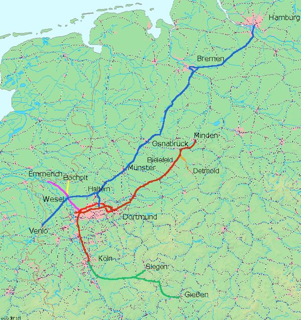 Die Venlo-Hamburger Bahn (blau) mit Verbindungsbahn Haltern-Wanne. Quelle: Wikipedia