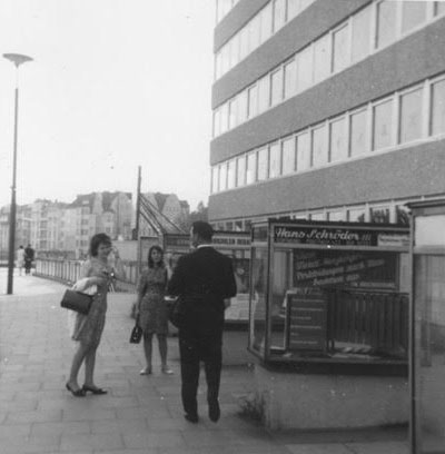Damals noch ein Neubau: die See-Versicherungsbörse um 1970. Bildvorlage: Anke Flämig